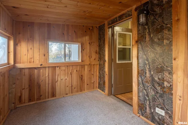 $170,000 | 308 South Spillertown Road, Marion, IL 62959