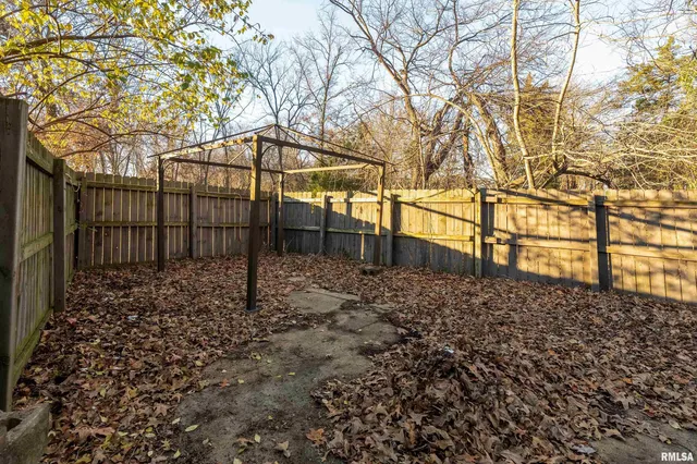 $170,000 | 308 South Spillertown Road, Marion, IL 62959