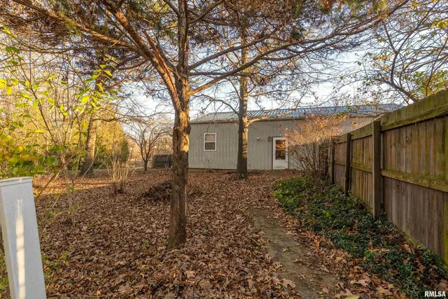 $170,000 | 308 South Spillertown Road, Marion, IL 62959