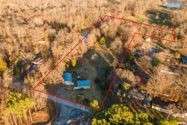 $170,000 | 308 South Spillertown Road, Marion, IL 62959