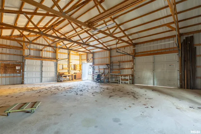 $170,000 | 308 South Spillertown Road, Marion, IL 62959