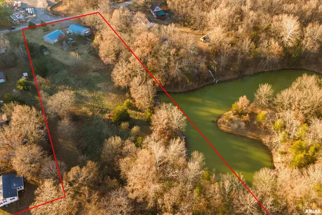 $170,000 | 308 South Spillertown Road, Marion, IL 62959