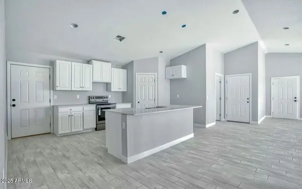 $405,000 | 2825 East Pueblo Avenue, Phoenix, AZ 85040