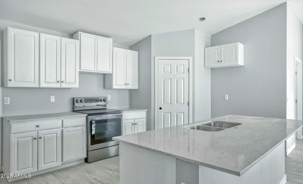 $405,000 | 2825 East Pueblo Avenue, Phoenix, AZ 85040