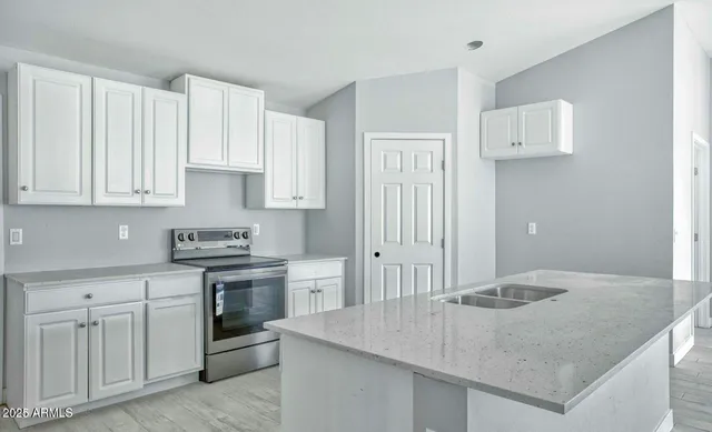 $405,000 | 2825 East Pueblo Avenue, Phoenix, AZ 85040