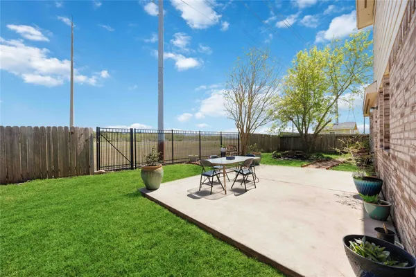 $355,000 | 4313 East Meadow Drive, Deer Park, TX 77536