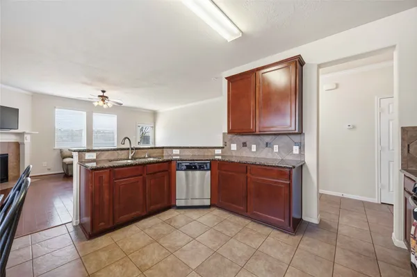 $355,000 | 4313 East Meadow Drive, Deer Park, TX 77536