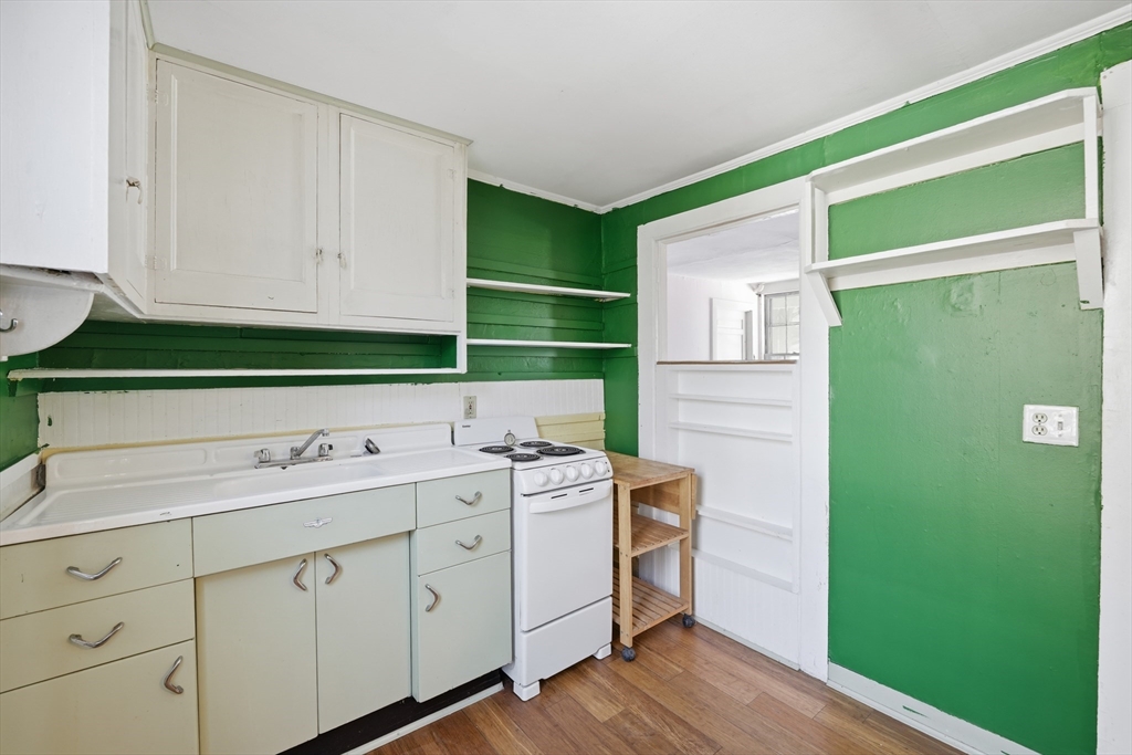 98 Conway Street Greenfield, MA 01301 - Photo 32 of 41