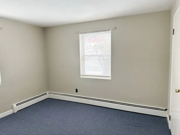 $2,300 | 39 Montvale Avenue, Unit 6, Woburn, MA 01801