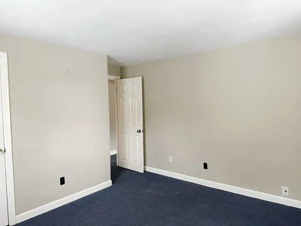 $2,300 | 39 Montvale Avenue, Unit 6, Woburn, MA 01801