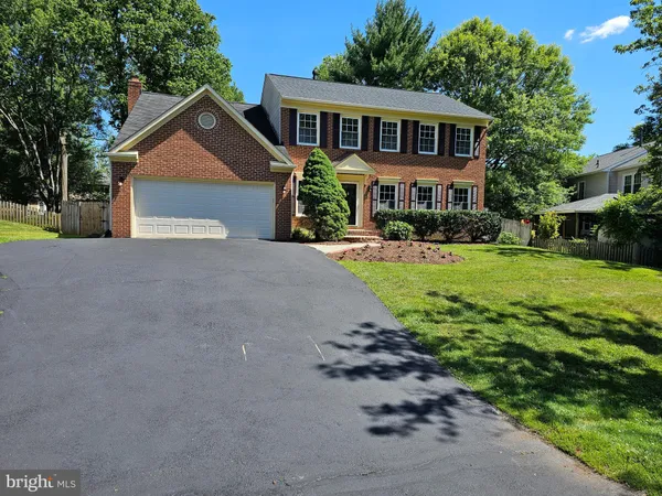 $819,987 | 4224 Thorncroft Terrace, Olney, MD 20832