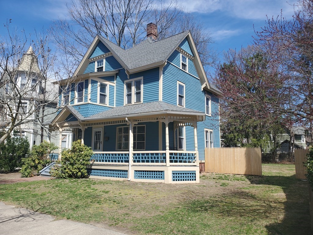 37 Greenleaf Street Springfield, MA 01108 - Photo 1 of 24
