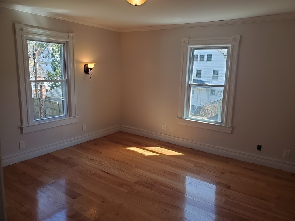 37 Greenleaf Street Springfield, MA 01108 - Photo 17 of 24