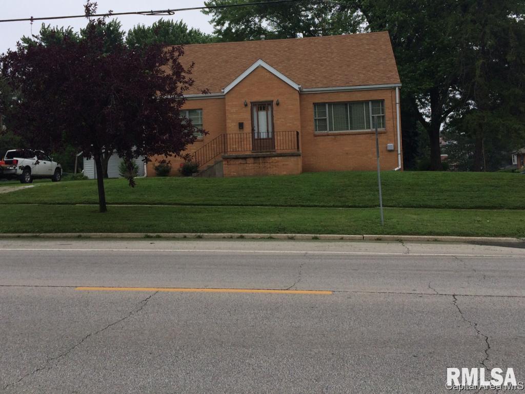 804 North Walnut Street Springfield, IL 62702 - Photo 1 of 19