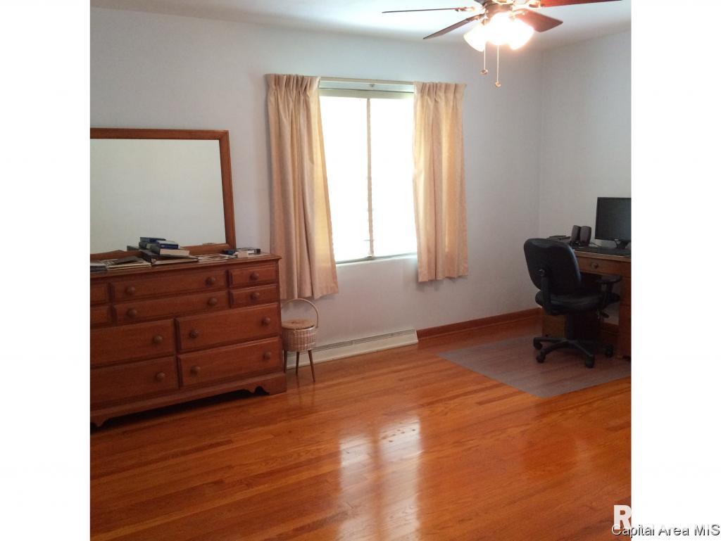 804 North Walnut Street Springfield, IL 62702 - Photo 12 of 19