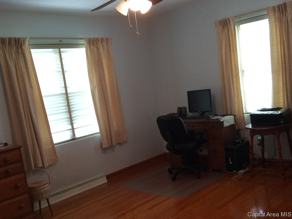 804 North Walnut Street Springfield, IL 62702 - Photo 10 of 19