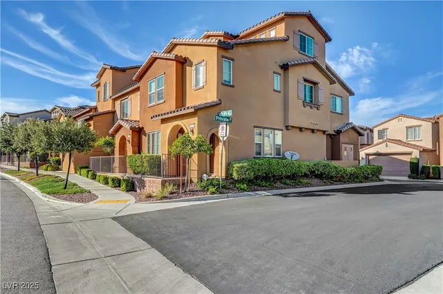 $489,888 | 11420 Ogden Mills Drive, Unit 101, Las Vegas, NV 89135
