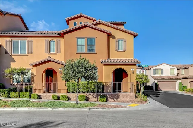 $489,888 | 11420 Ogden Mills Drive, Unit 101, Las Vegas, NV 89135