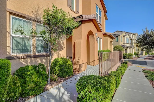 $489,888 | 11420 Ogden Mills Drive, Unit 101, Las Vegas, NV 89135