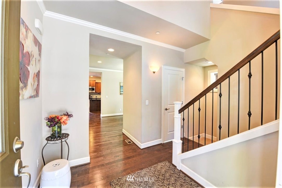 19504 93rd Place Northeast Bothell, WA 98011 - Photo 2 of 21 Gallery Image 2