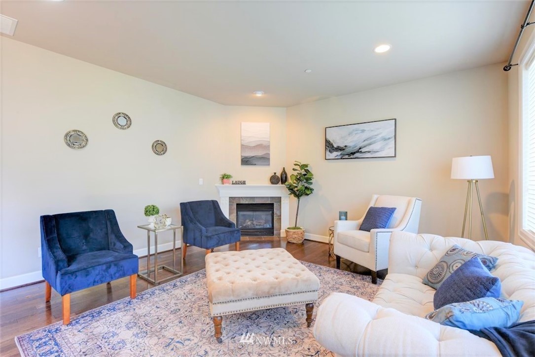 19504 93rd Place Northeast Bothell, WA 98011 - Photo 4 of 21 Gallery Image 4