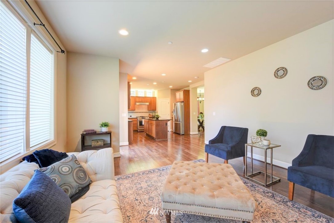 19504 93rd Place Northeast Bothell, WA 98011 - Photo 7 of 21 Gallery Image 7