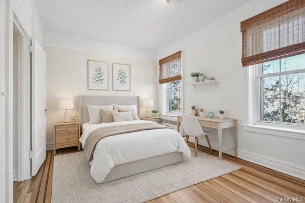 $719,000 | 12 Hamilton Place, Unit B5, Garden City, NY 11530