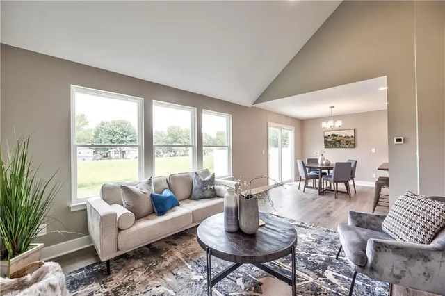 $299,950 | 511 West Smith Street, Spring Hill, KS 66083