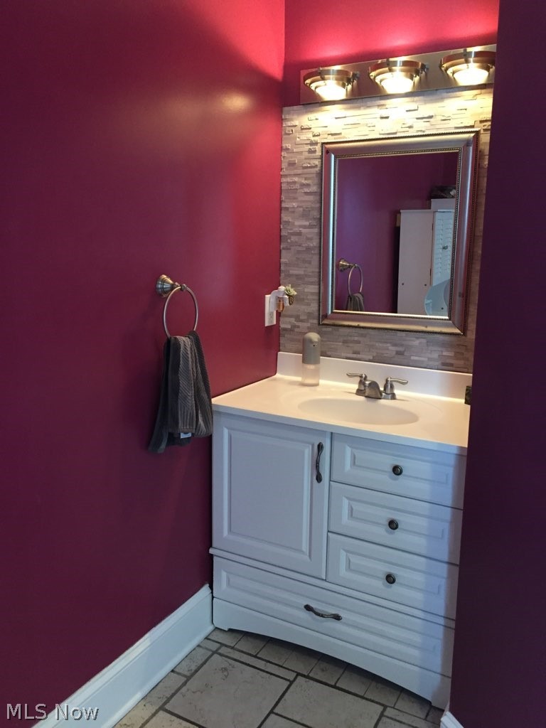 3313 Hearthstone Road Cleveland, OH 44134 - Photo 8 of 16 Gallery Image 8