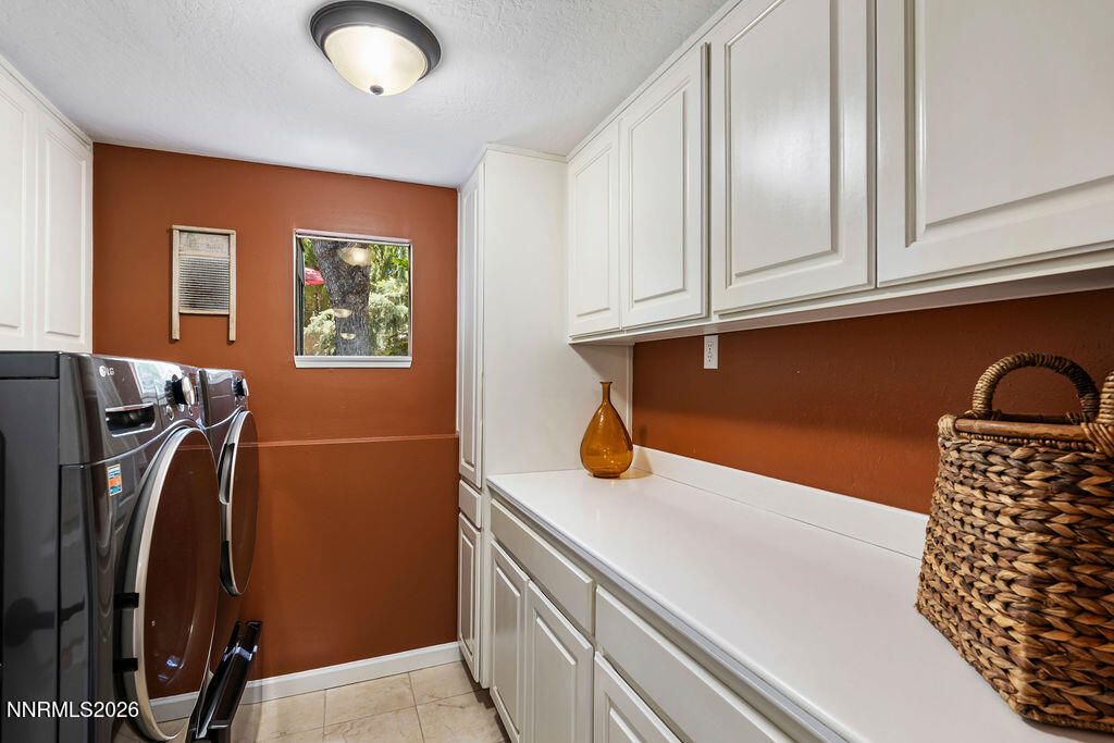 2450 Sequoia Lane Reno, NV 89502 - Photo 31 of 42 26_2450SequoiaLane_CopyrightJeremyJensen