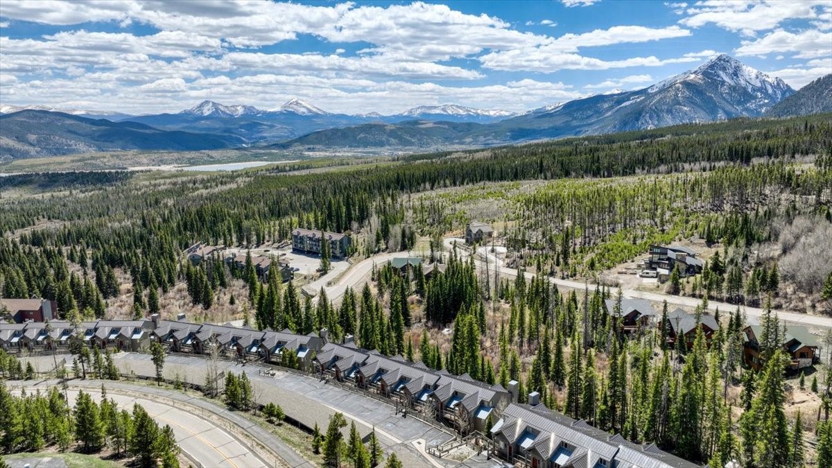 91399 Ryan Gulch Road, Unit B6 Silverthorne, CO 80498 - Photo 25 of 36 a view of a city with lots of trees