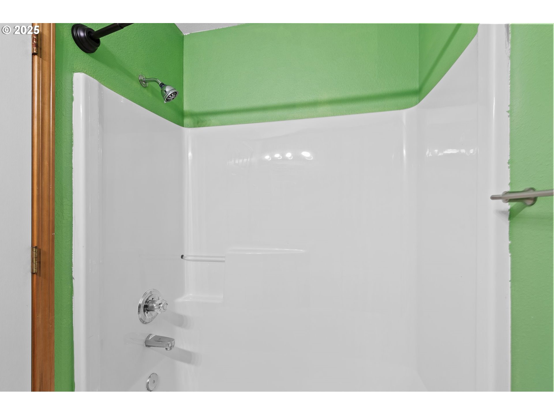 14134 East Burnside Street, Unit 2 Portland, OR 97233 - Photo 20 of 37 a close up of a mirror