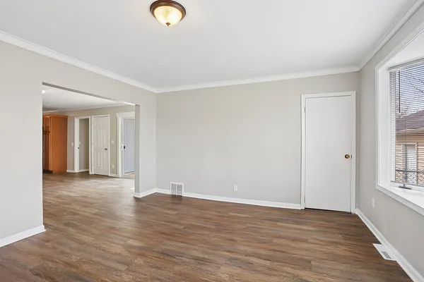 $199,900 | 1161 West Frank Street, Beecher, IL 60401