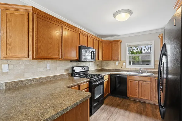 $199,900 | 1161 West Frank Street, Beecher, IL 60401
