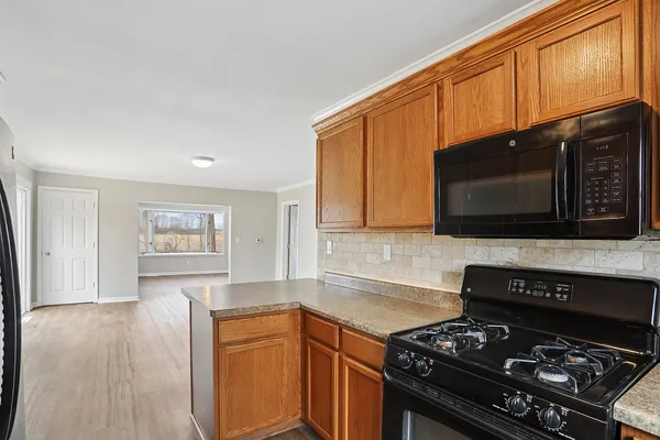 $199,900 | 1161 West Frank Street, Beecher, IL 60401