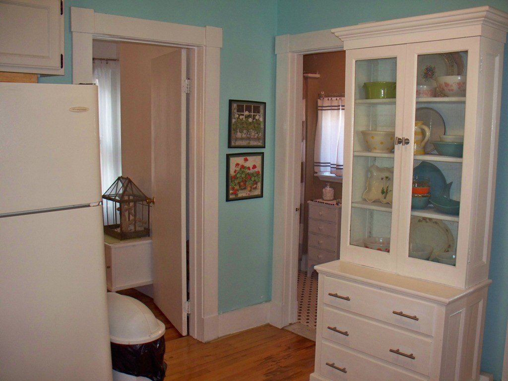 23 Jackson Avenue Rutland, VT 05701 - Photo 3 of 40
