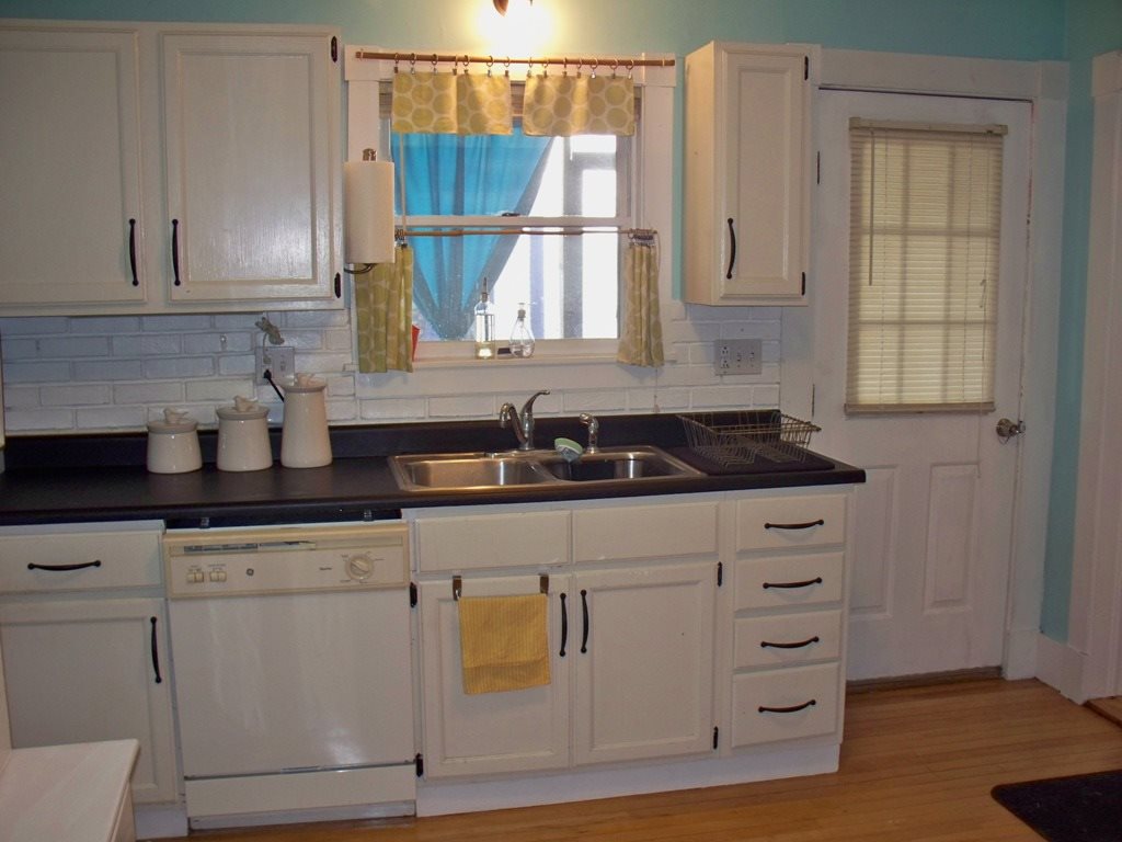 23 Jackson Avenue Rutland, VT 05701 - Photo 7 of 40