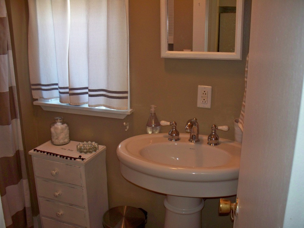 23 Jackson Avenue Rutland, VT 05701 - Photo 8 of 40