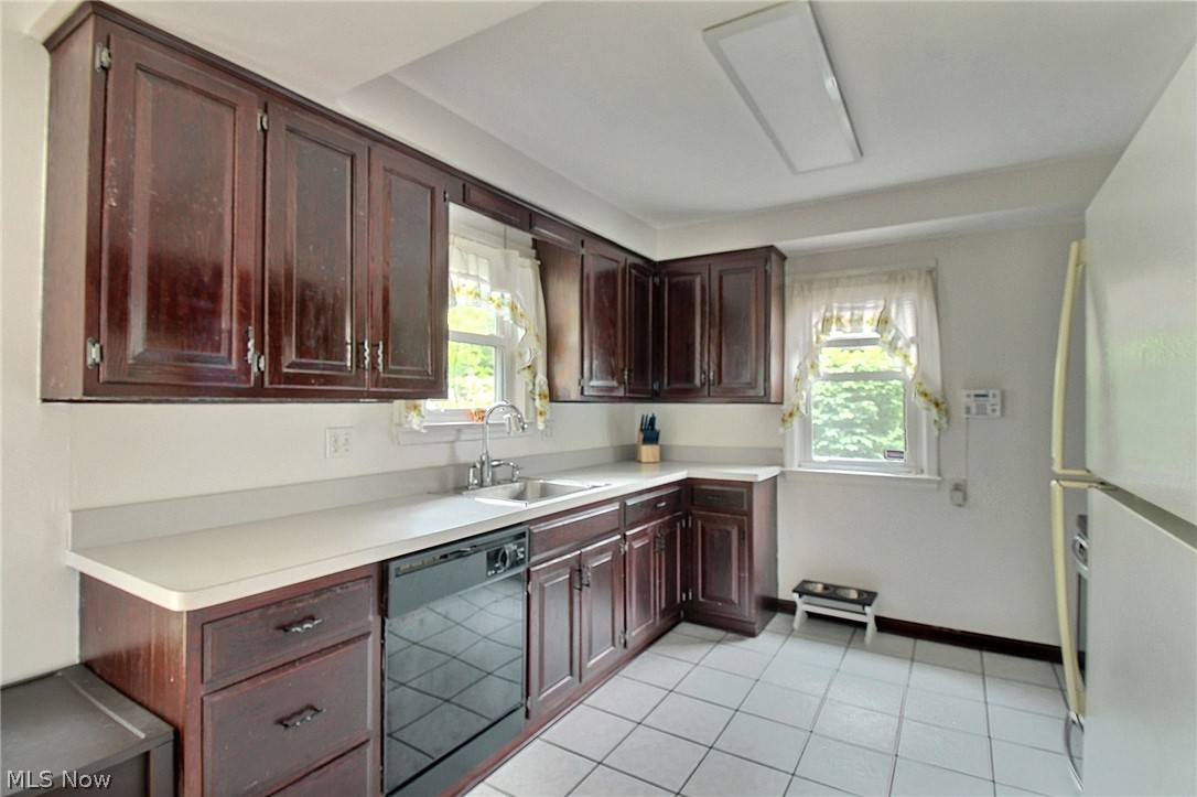 4857 Ridgebury Boulevard Cleveland, OH 44124 - Photo 8 of 17