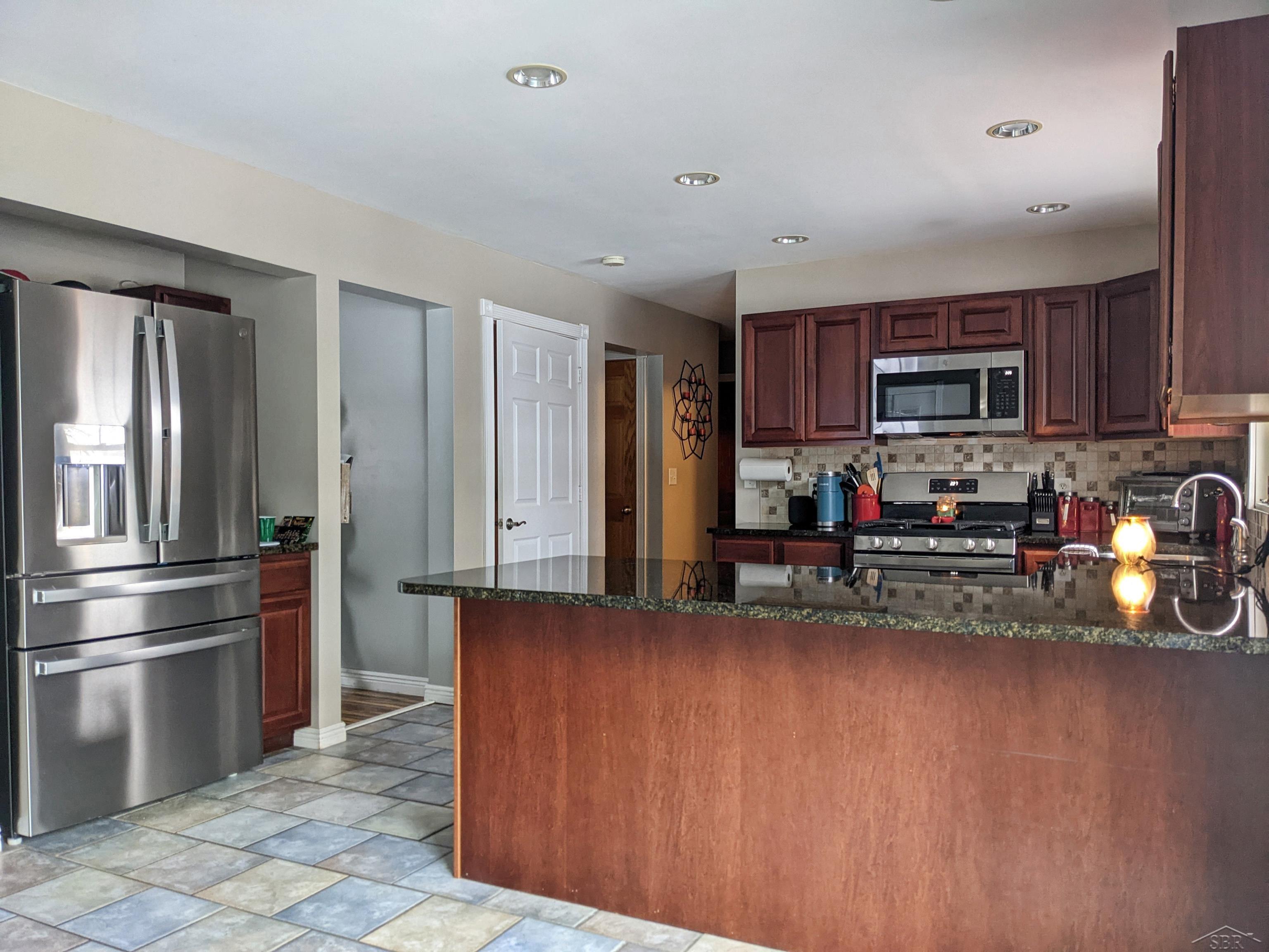 9577 Elms Road Birch Run, MI 48415 - Photo 4 of 54 50098109-3.JPG