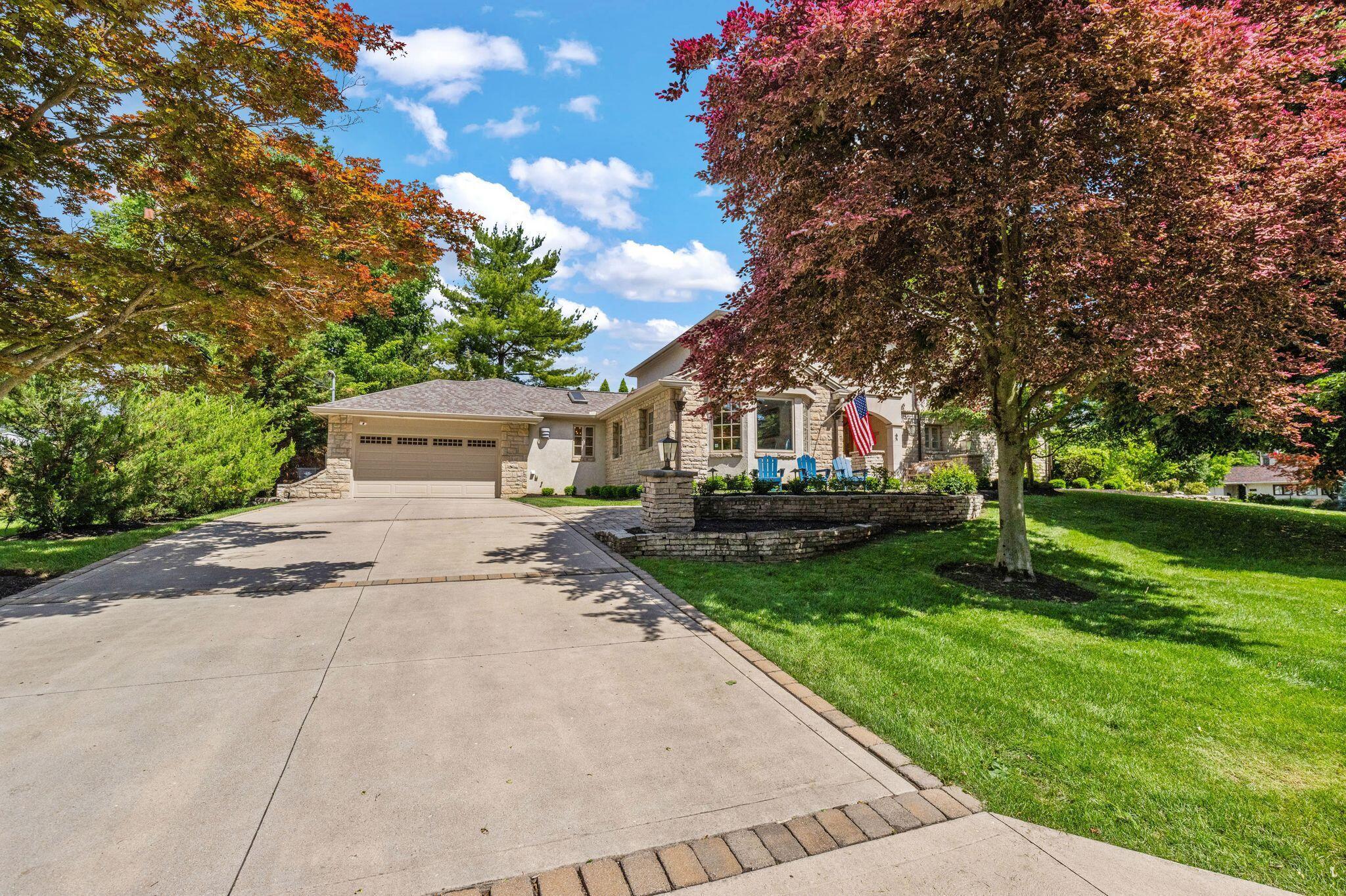2908 South Dorchester Road Columbus, OH 43221 - Photo 4 of 78
