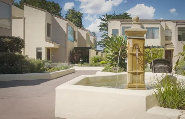 $1,095,000 | 7 Vía Joaquin, Unit 5, Monterey, CA 93940