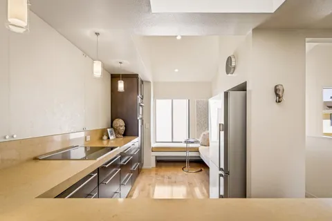 $1,095,000 | 7 Vía Joaquin, Unit 5, Monterey, CA 93940