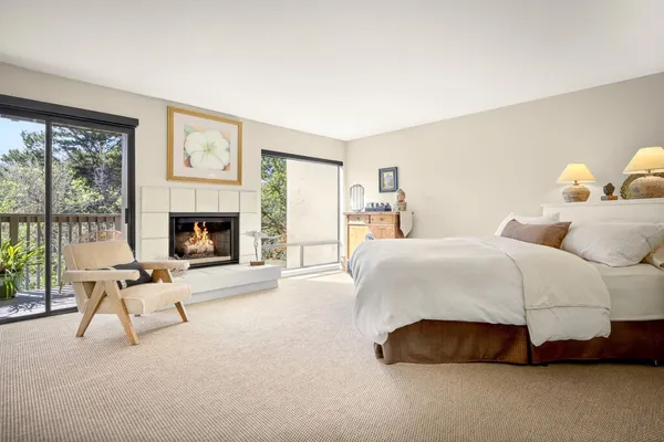 $1,095,000 | 7 Vía Joaquin, Unit 5, Monterey, CA 93940