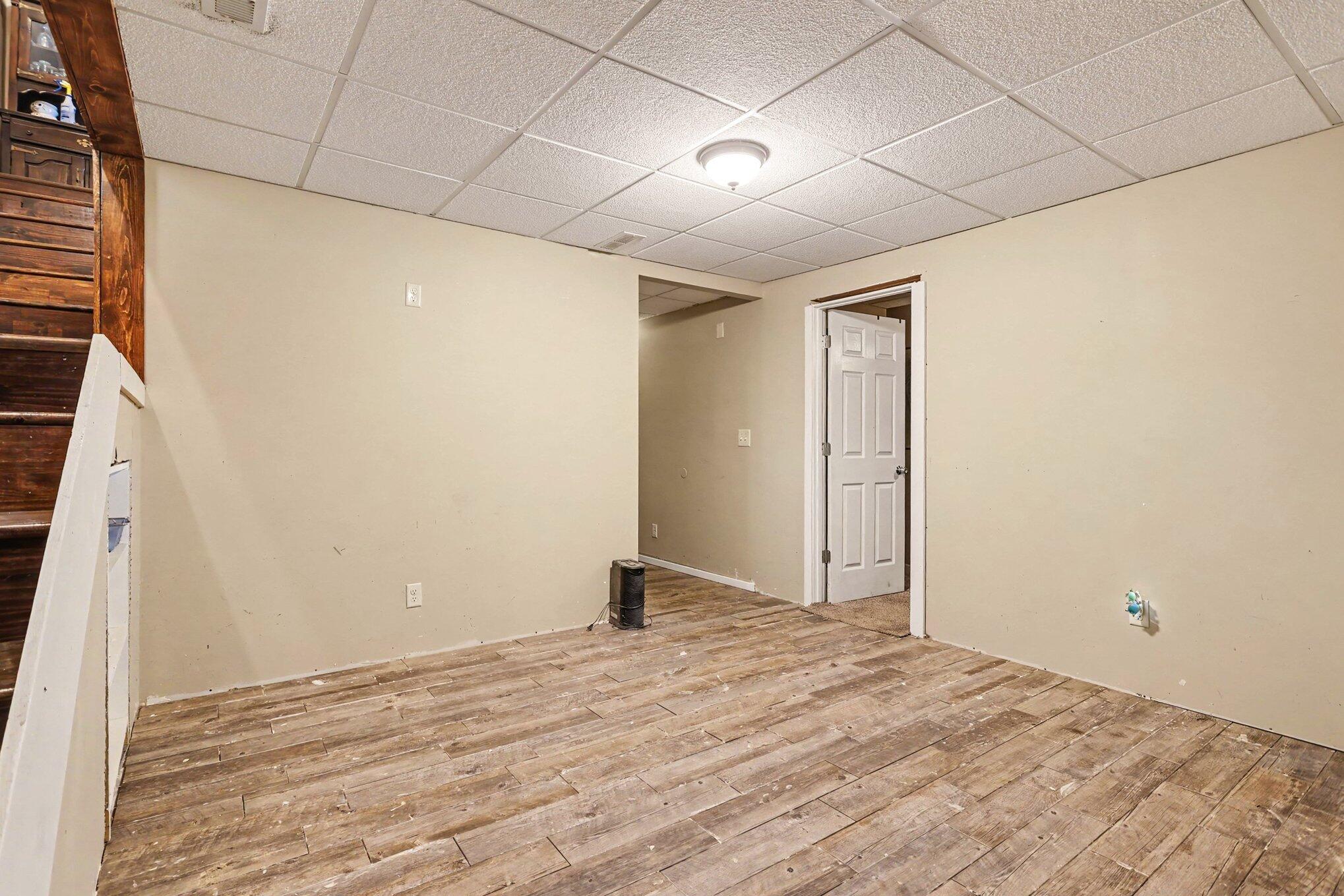 64795 Cassopolis Road Cassopolis, MI 49031 - Photo 6 of 36 011_file_5257