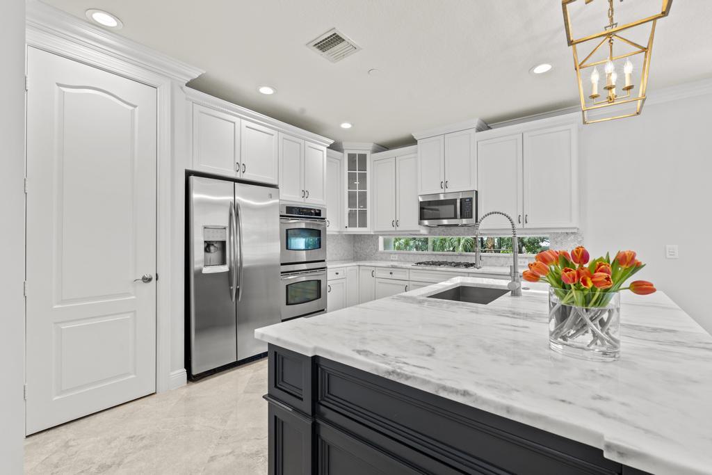 616 Northeast Francesca Lane Boca Raton, FL 33487 - Photo 2 of 64 KITCHEN|2ND F