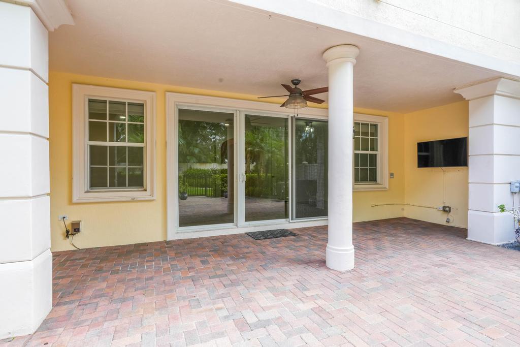 616 Northeast Francesca Lane Boca Raton, FL 33487 - Photo 33 of 64 BACK OF PROPERTY