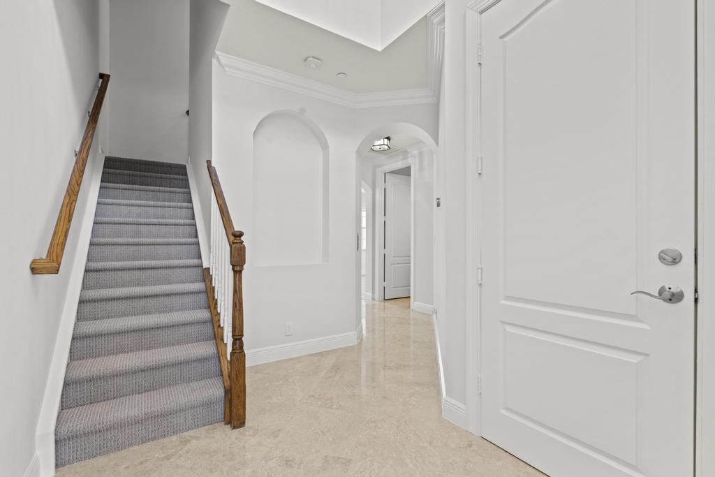 616 Northeast Francesca Lane Boca Raton, FL 33487 - Photo 5 of 64 FOYER|ENTRANCE