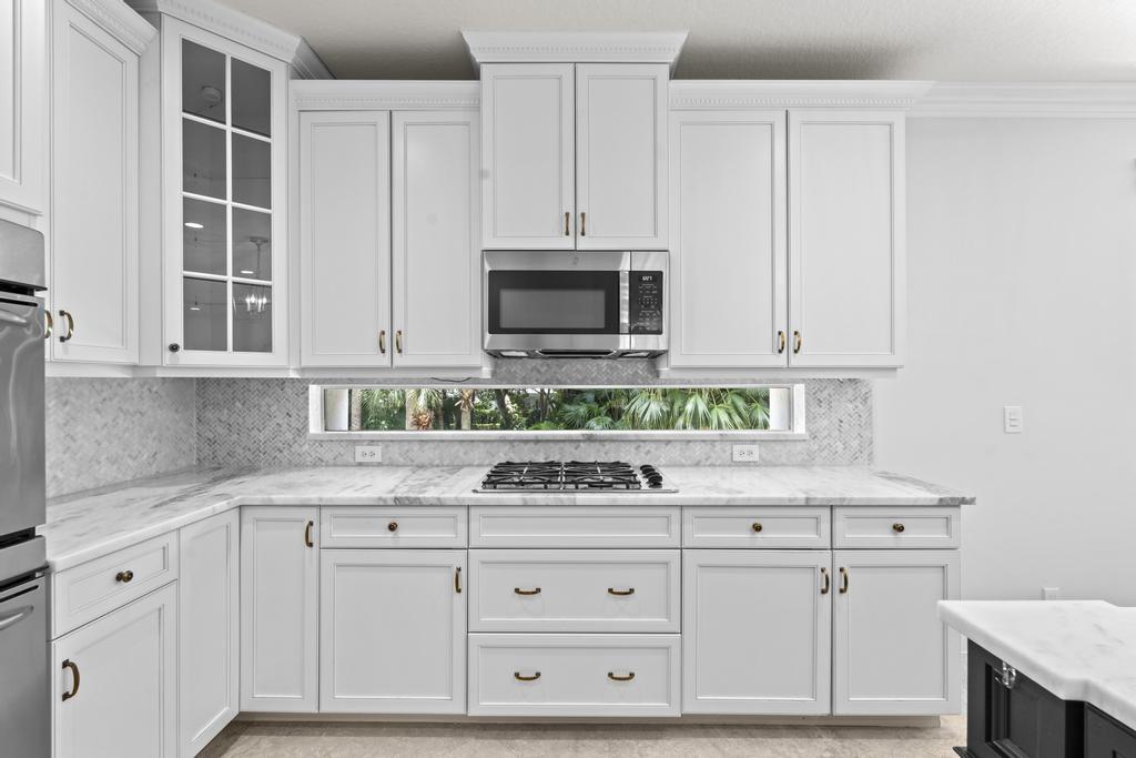 616 Northeast Francesca Lane Boca Raton, FL 33487 - Photo 9 of 64 KITCHEN