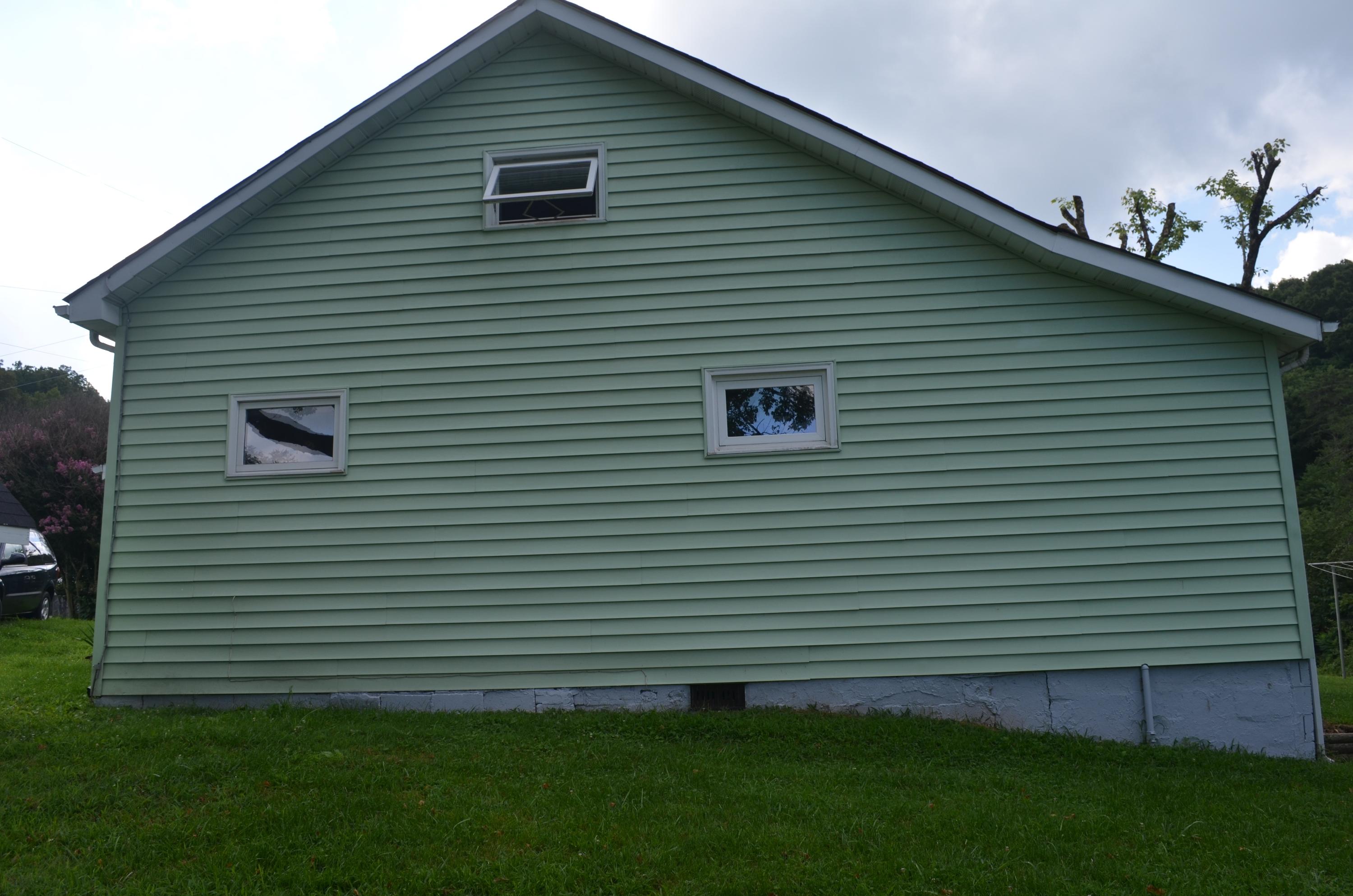 327 Pattie Gap Road Philadelphia, TN 37846 - Photo 2 of 15 Side View 2